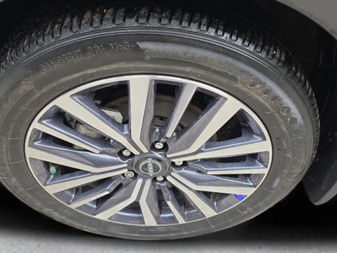 Used 2024 Nissan Kicks SV FWD image 24