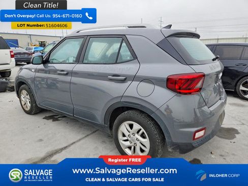 Used 2020 Hyundai Venue SEL FWD image 3