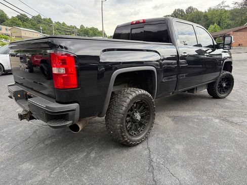 Used 2016 GMC Sierra 2500 Denali w/ Duramax Plus Package AWD/4WD image 25