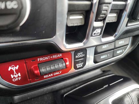 Used 2024 Jeep Gladiator Rubicon w/ Safety Group AWD/4WD image 26