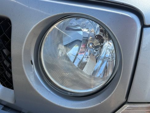 Used 2017 Jeep Patriot Sport FWD image 9