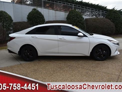 Used 2022 Hyundai Elantra SEL w/ Convenience Package image 11