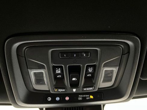 Used 2025 GMC Sierra 1500 AT4 w/ Technology Package image 40