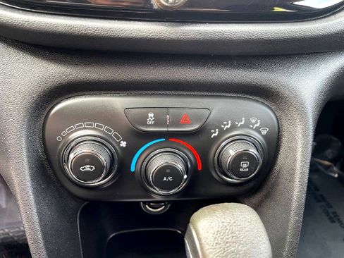 Used 2013 Dodge Dart Aero image 30