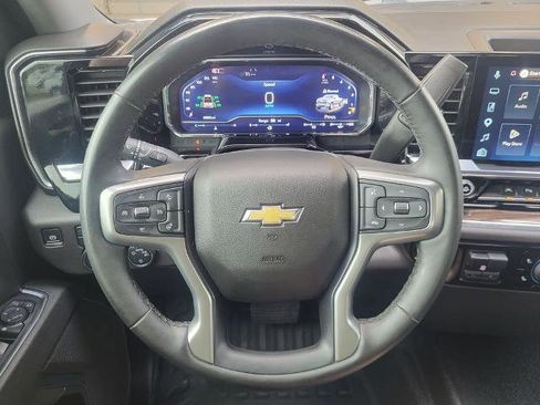 Used 2025 Chevrolet Silverado 1500 LT w/ Safety Package image 18