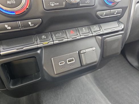 Used 2021 GMC Sierra 1500 Elevation image 29