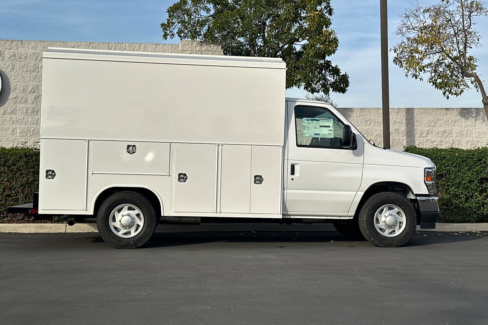New 2026 Ford E-350 and Econoline 350 Super Duty w/ Power Equipment Group RWD image 3