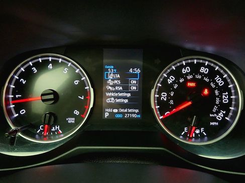 Used 2021 Toyota RAV4 LE AWD/4WD image 12