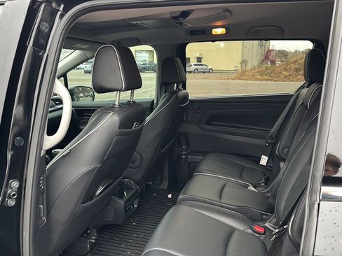 Used 2024 Honda Odyssey Elite image 8