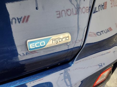 Used 2020 Kia Niro Touring image 19