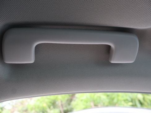 Used 2019 Buick Enclave Essence FWD image 46