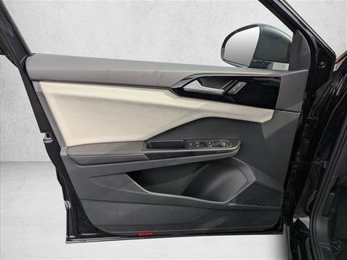 New 2026 Volkswagen Taos S image 21