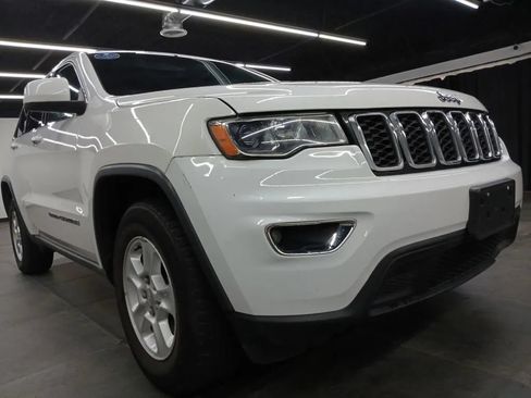 Used 2017 Jeep Grand Cherokee Laredo AWD/4WD image 48