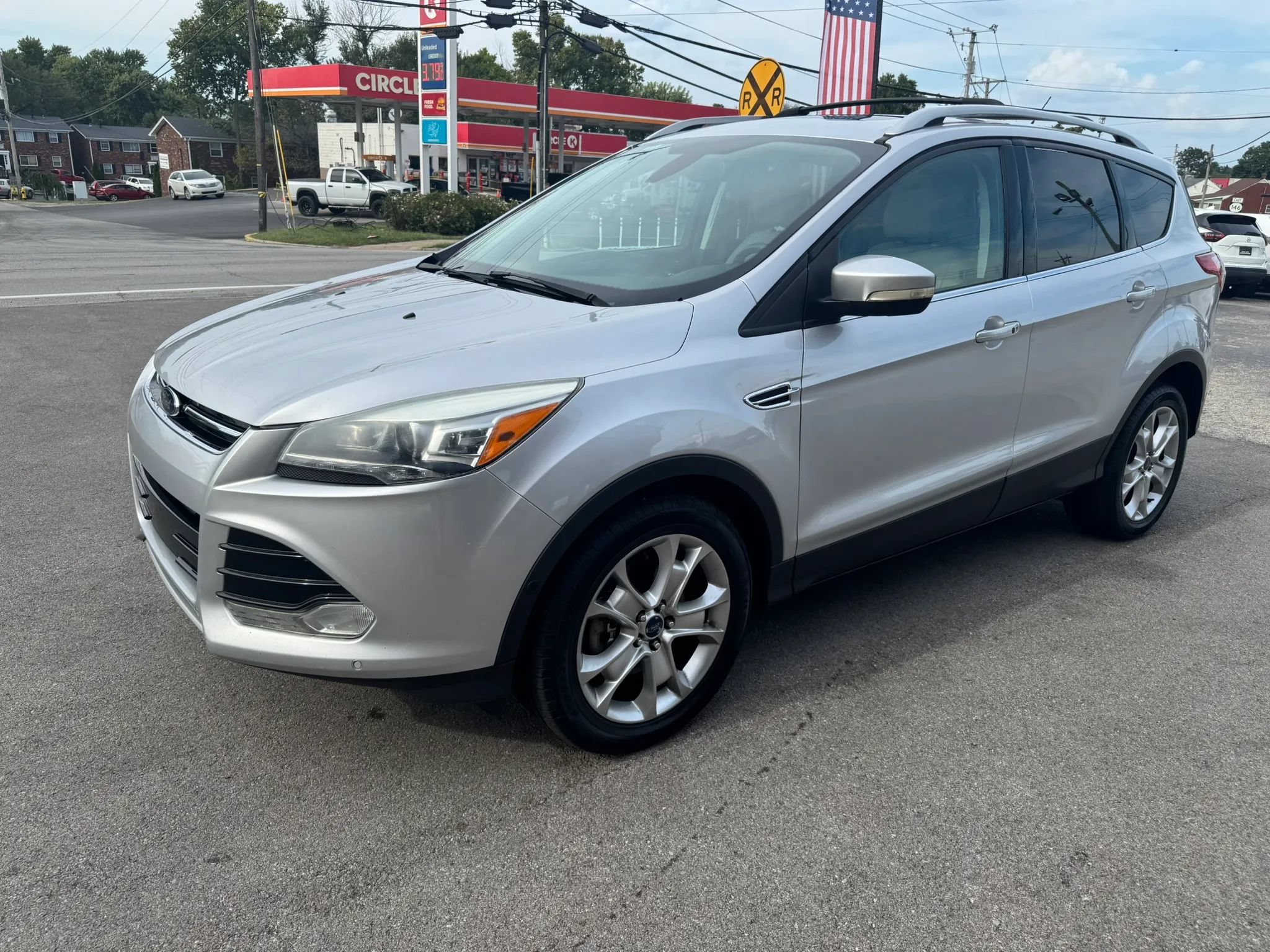Used 2016 Ford Escape Titanium w/ Equipment Group 301A FWD image 5