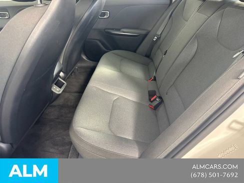 Used 2025 Kia K4 FWD image 23
