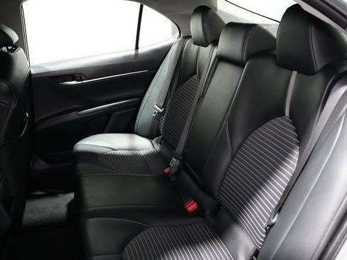 Used 2021 Toyota Camry SE w/ Carpet Mat Package (TMS) image 19