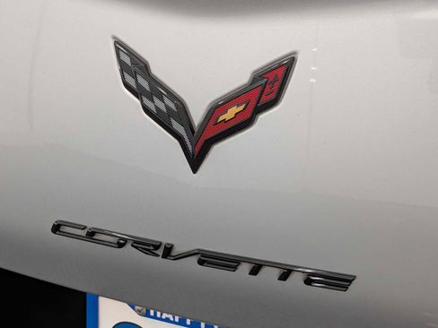 Used 2019 Chevrolet Corvette Z06 RWD image 12