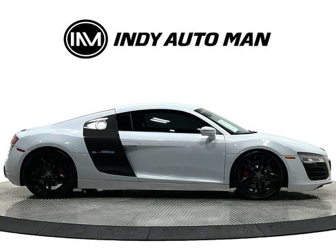 Used 2015 Audi R8 V8 w/ Extended Leather Package AWD/4WD image 3