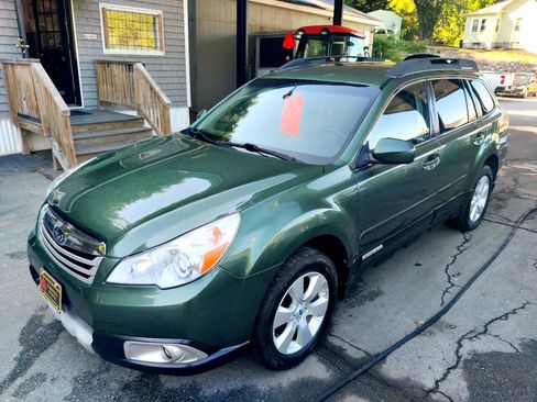 Used 2012 Subaru Outback 2.5i Limited w/ Popular Pkg 1A image 2