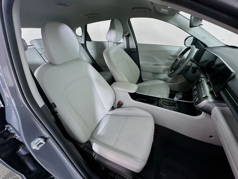Used 2024 Hyundai Kona SE image 30