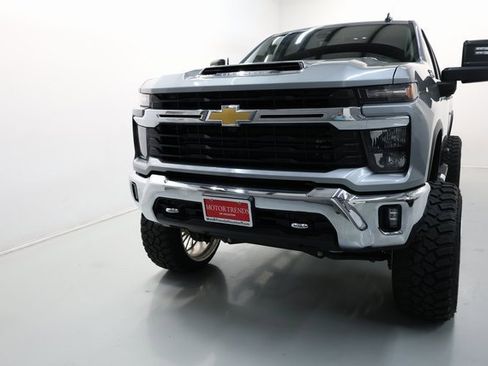 Used 2024 Chevrolet Silverado 2500 LT w/ Texas Edition image 55