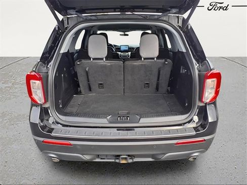 Used 2023 Ford Explorer XLT w/ Equipment Group 202A image 10