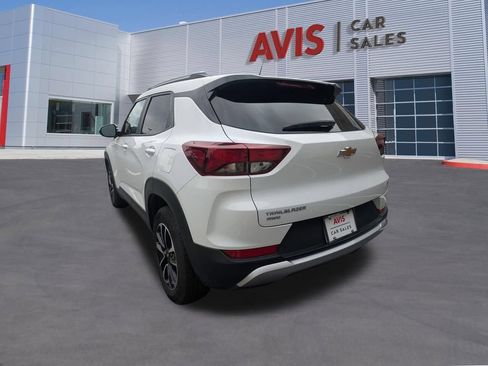 Used 2025 Chevrolet TrailBlazer LT AWD/4WD image 9