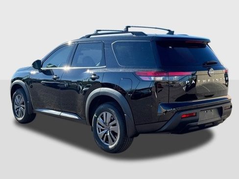 New 2025 Nissan Pathfinder SV image 3
