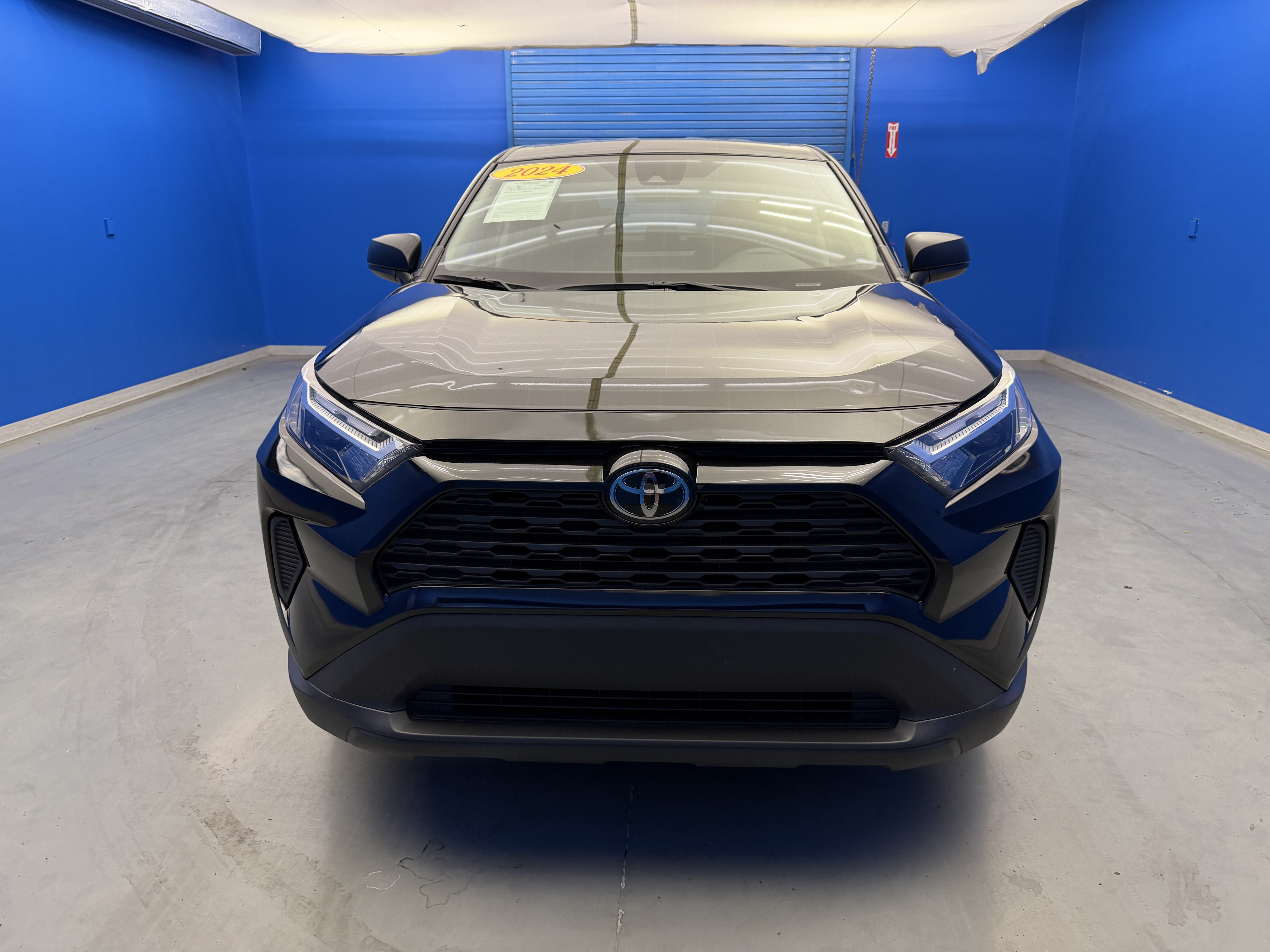 Used 2024 Toyota RAV4 LE FWD image 3
