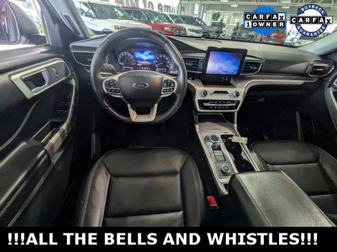 Used 2022 Ford Explorer XLT w/ Equipment Group 202A image 11
