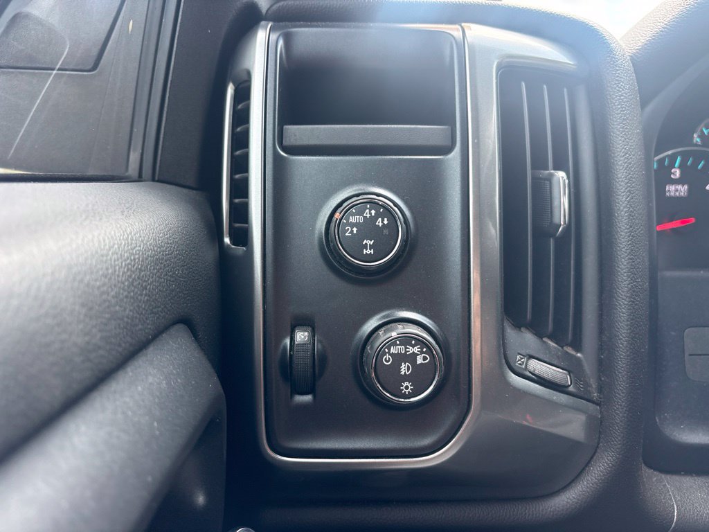 Used 2016 Chevrolet Silverado 1500 LT w/ All Star Edition AWD/4WD image 27