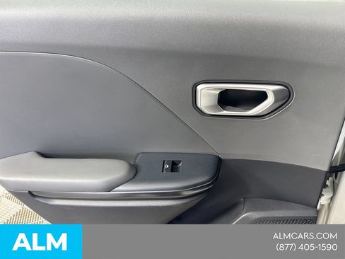 Used 2025 Kia K4 FWD image 24