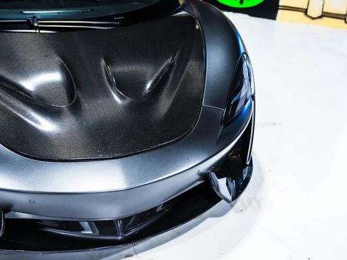 Used 2019 McLaren 570S Spider image 5