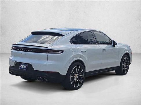 Used 2024 Porsche Cayenne Coupe AWD/4WD image 5
