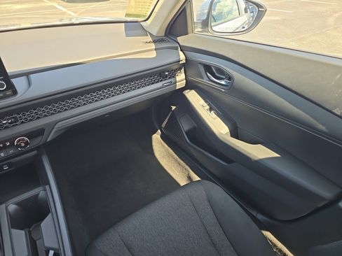 Certified 2025 Honda Accord LX image 12