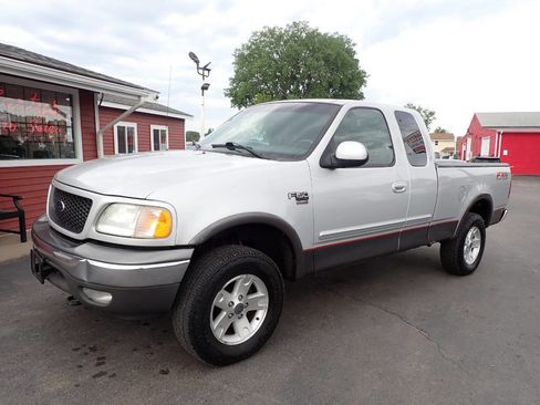 Used 2002 Ford F150 XLT AWD/4WD image 3
