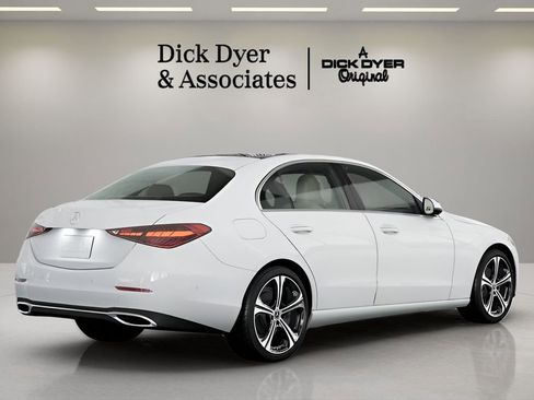 Used 2025 Mercedes-Benz C 300 Sedan image 10