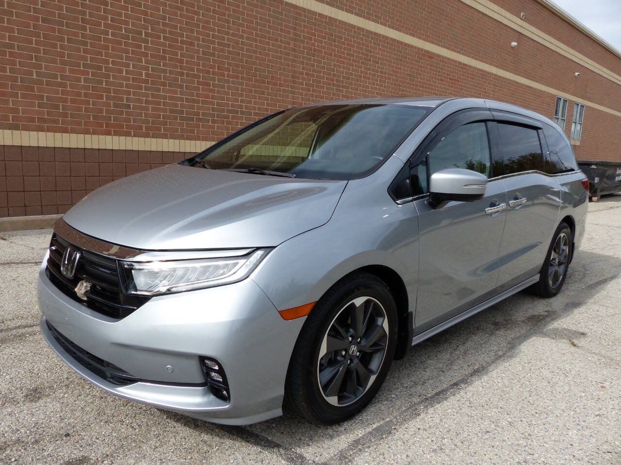 Used 2023 Honda Odyssey Elite image 5