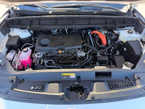 Used 2024 Toyota Highlander Limited image 35