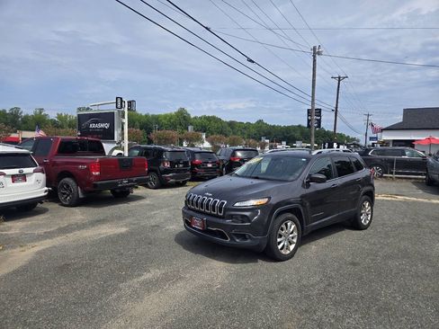 Used 2017 Jeep Cherokee Limited AWD/4WD image 1