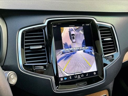 Used 2024 Volvo XC90 B6 Plus image 21