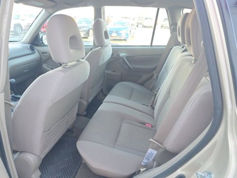 Used 2004 Toyota RAV4 Base image 12