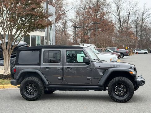 Certified 2024 Jeep Wrangler Willys image 5