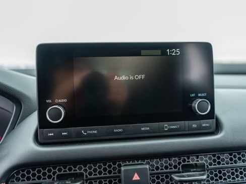 Used 2025 Honda HR-V Sport image 17