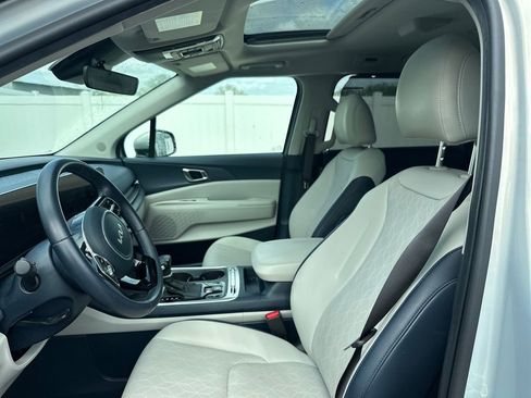 Used 2025 Kia Carnival SX FWD image 44
