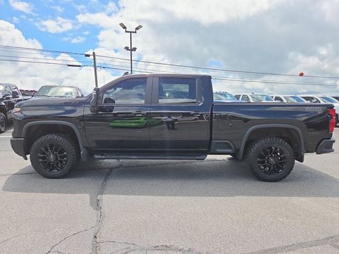 Used 2025 Chevrolet Silverado 2500 LT w/ Trail Boss Package AWD/4WD image 3