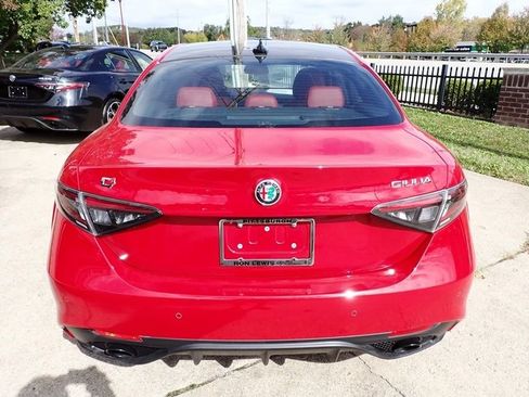 New 2025 Alfa Romeo Giulia AWD w/ Veloce Package AWD image 4