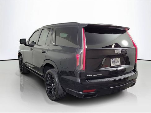 Used 2023 Cadillac Escalade Sport Platinum w/ LPO, ONYX Package AWD/4WD image 4