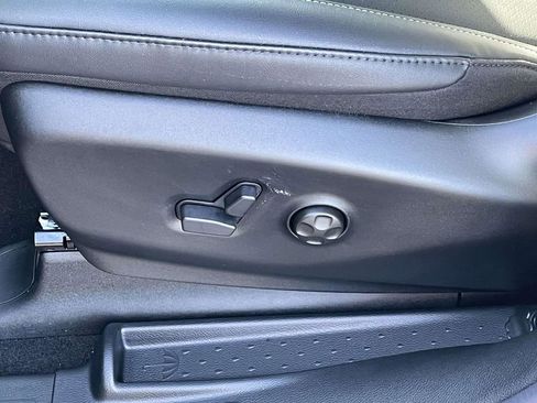 New 2026 Chrysler Pacifica Select image 25