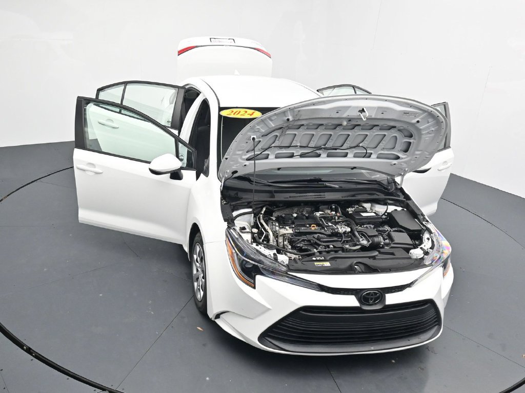 Used 2024 Toyota Corolla LE FWD image 40